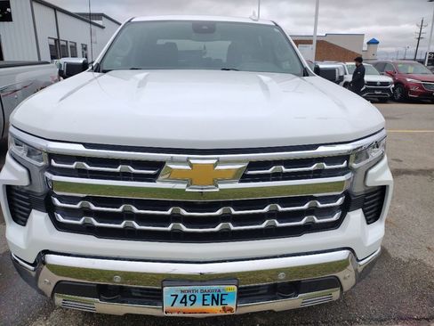 Used 2023 Chevrolet Silverado 1500 LTZ AWD/4WD image 2