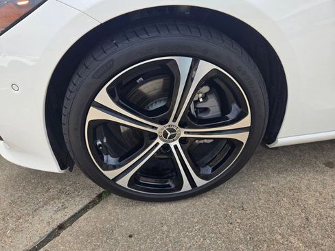 Used 2025 Mercedes-Benz C 300 Sedan image 11