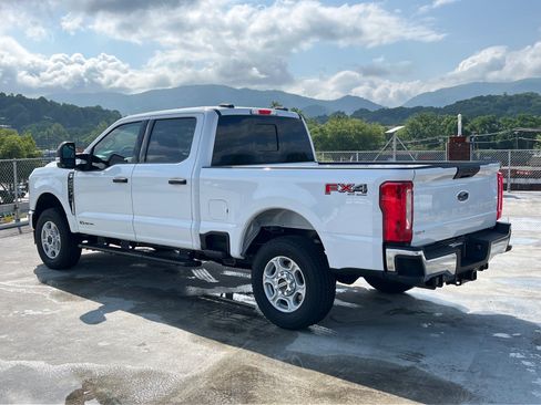 New 2026 Ford F250 XLT w/ FX4 Off-Road Package AWD/4WD image 5