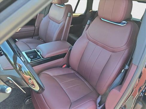 New 2025 Land Rover Range Rover SE image 15