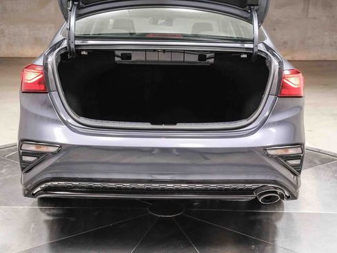 Used 2020 Kia Forte LXS FWD image 32