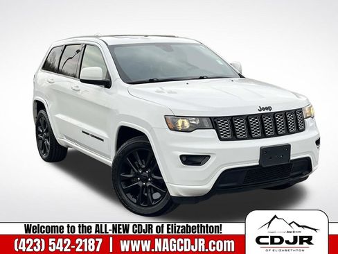 Used 2018 Jeep Grand Cherokee Altitude image 1