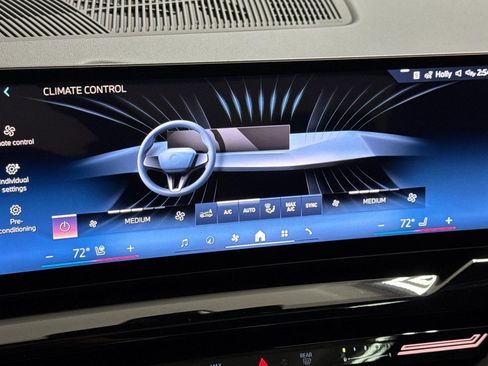 Used 2026 BMW 530i w/ Premium Package image 25