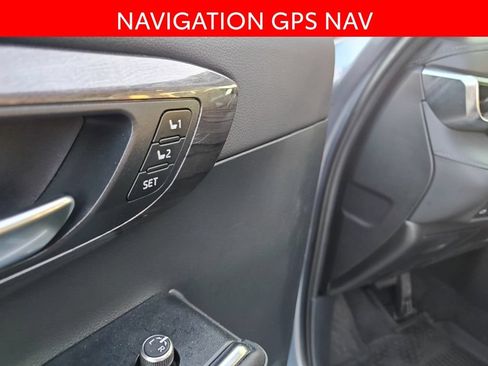 Used 2021 Toyota Highlander Limited AWD/4WD image 7