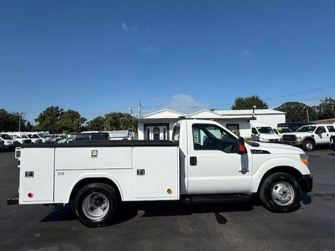 Used 2011 Ford F350 XL w/ PWR Equipment Group image 4