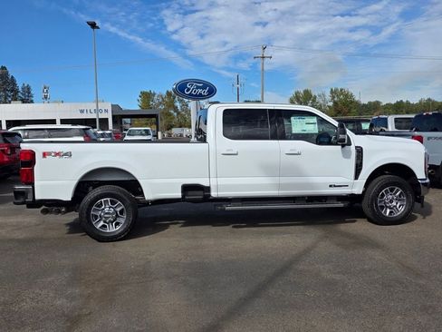New 2026 Ford F350 Lariat w/ FX4 Off-Road Package image 13