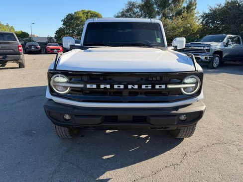 Used 2024 Ford Bronco Outer Banks AWD/4WD image 8