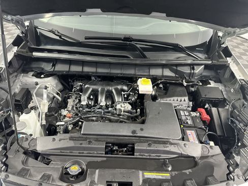 Used 2025 Nissan Pathfinder SL FWD image 20