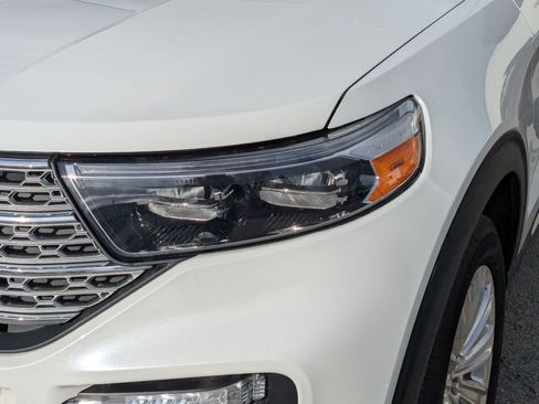 Used 2022 Ford Explorer Limited image 12