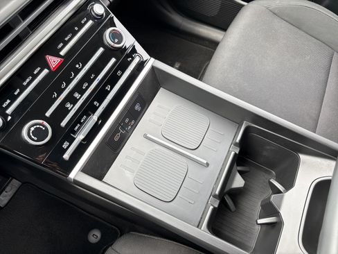 Used 2025 Hyundai Santa Fe SE w/ Tow & Go Package FWD image 15