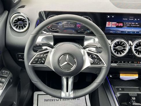 New 2026 Mercedes-Benz GLB 250 4MATIC image 12