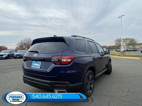 New 2025 Honda Pilot Sport image 10