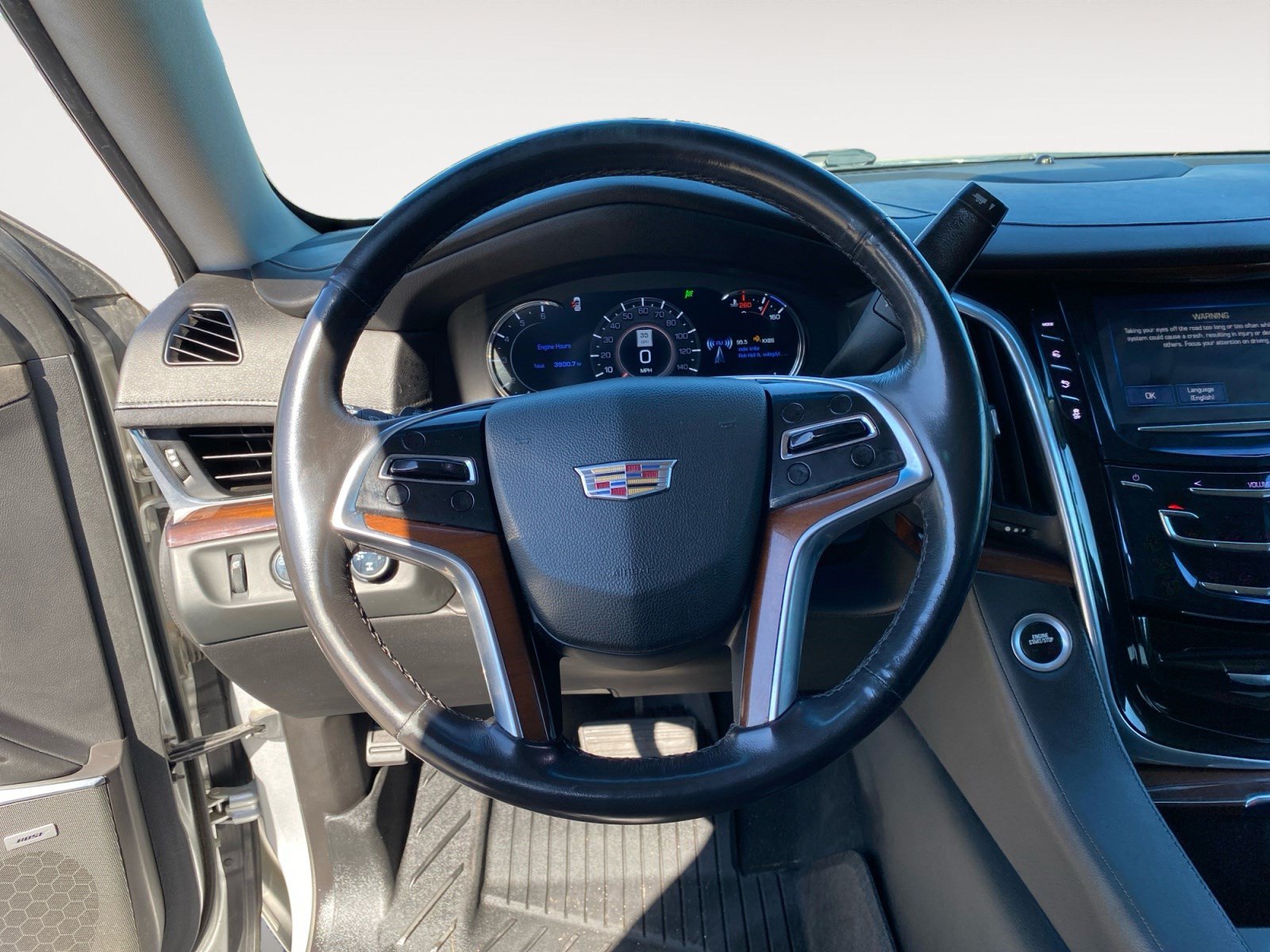 Used 2018 Cadillac Escalade 4WD image 15