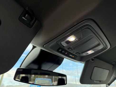 Used 2025 Chevrolet Silverado 1500 LT image 27