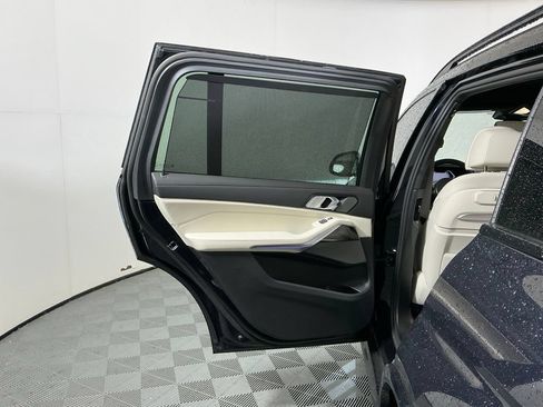 Certified 2026 BMW X7 xDrive40i w/ M Sport Package AWD/4WD image 24