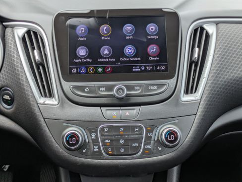 Used 2025 Chevrolet Malibu LT FWD image 5