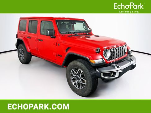 Used 2025 Jeep Wrangler Unlimited Sahara AWD/4WD image 1
