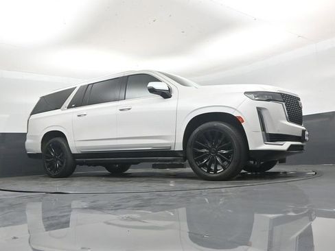 Used 2021 Cadillac Escalade ESV Luxury AWD/4WD image 40