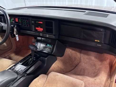 Used 1987 Pontiac Firebird Trans Am RWD image 18