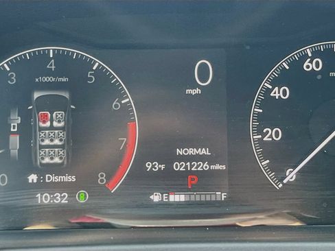 Used 2024 Honda Pilot Touring image 12