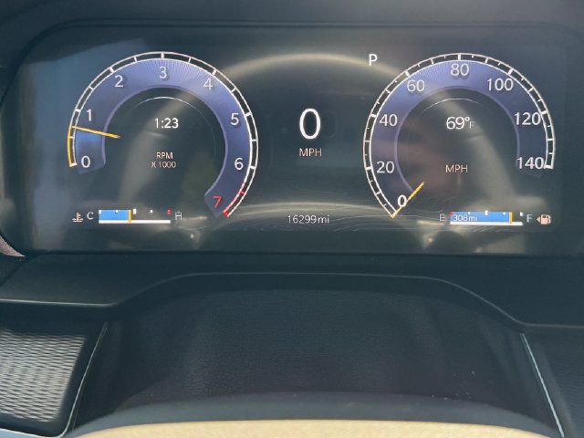 Used 2024 Jeep Grand Cherokee L Altitude AWD/4WD image 18
