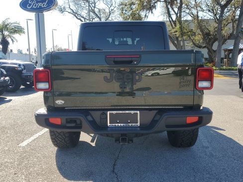Used 2022 Jeep Gladiator Willys image 9