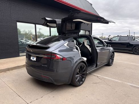 Used 2019 Tesla Model X Long Range AWD/4WD image 3