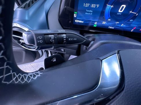 Used 2026 Chevrolet Equinox EV LT image 17