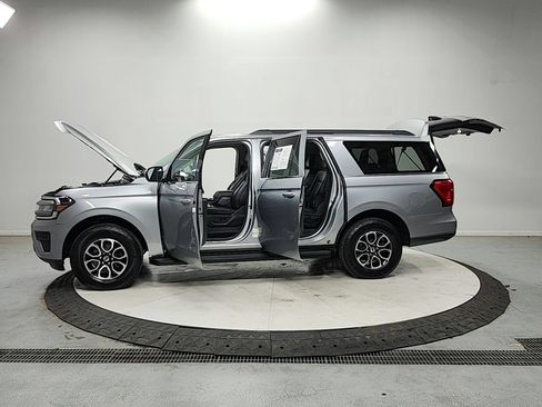 Used 2024 Ford Expedition Max XLT AWD/4WD image 12