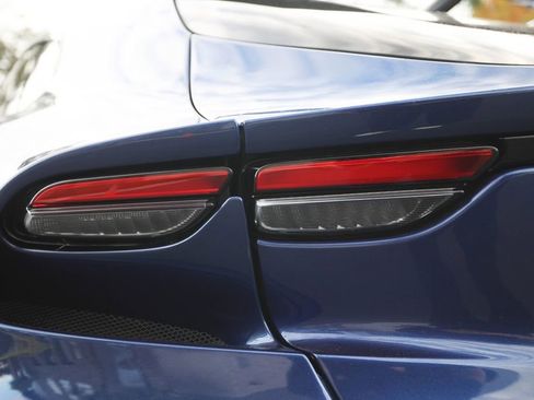 Used 2023 Ferrari Purosangue image 19