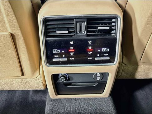 Certified 2023 Porsche Cayenne AWD/4WD image 26