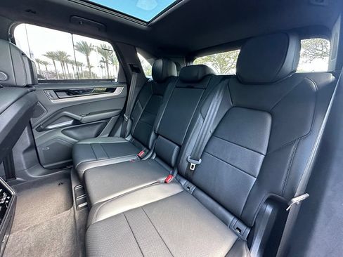 Used 2026 Porsche Cayenne E-Hybrid AWD/4WD image 41