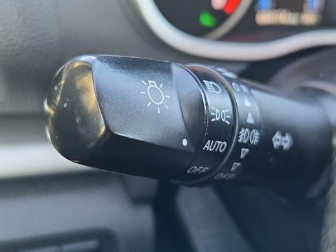 Used 2018 Mitsubishi Eclipse Cross SEL AWD/4WD image 26