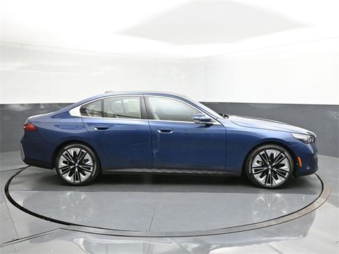 New 2025 BMW 530i w/ Executive Package image 26