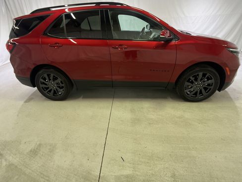 Certified 2024 Chevrolet Equinox RS w/ RS Leather Package AWD/4WD image 12