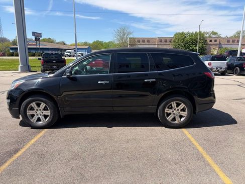 Used 2017 Chevrolet Traverse LT w/ Style and Technology Package FWD image 30