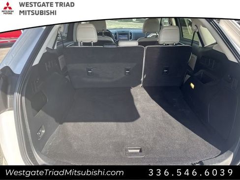 Used 2017 Ford Edge Titanium w/ Technology Package FWD image 24
