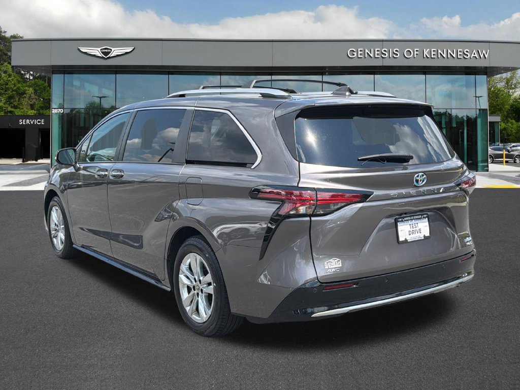 Used 2022 Toyota Sienna Limited AWD/4WD image 6