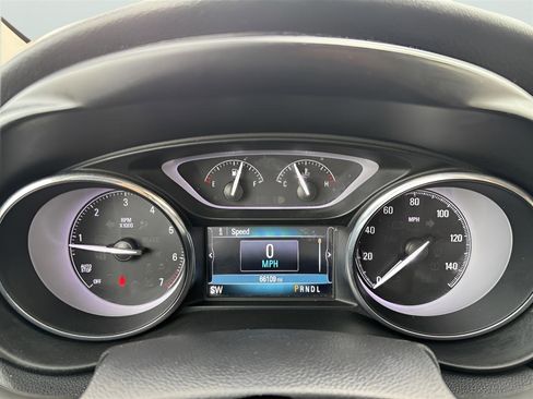 Used 2019 Buick Envision Essence image 21