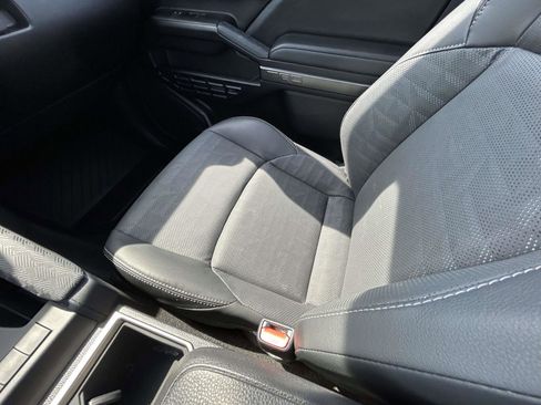 Used 2025 Toyota 4Runner TRD Off-Road Premium image 14