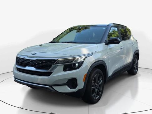 Used 2021 Kia Seltos S FWD image 10