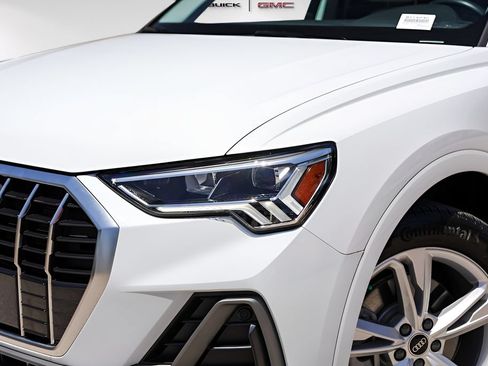 Used 2023 Audi Q3 2.0T Premium Plus AWD/4WD image 3