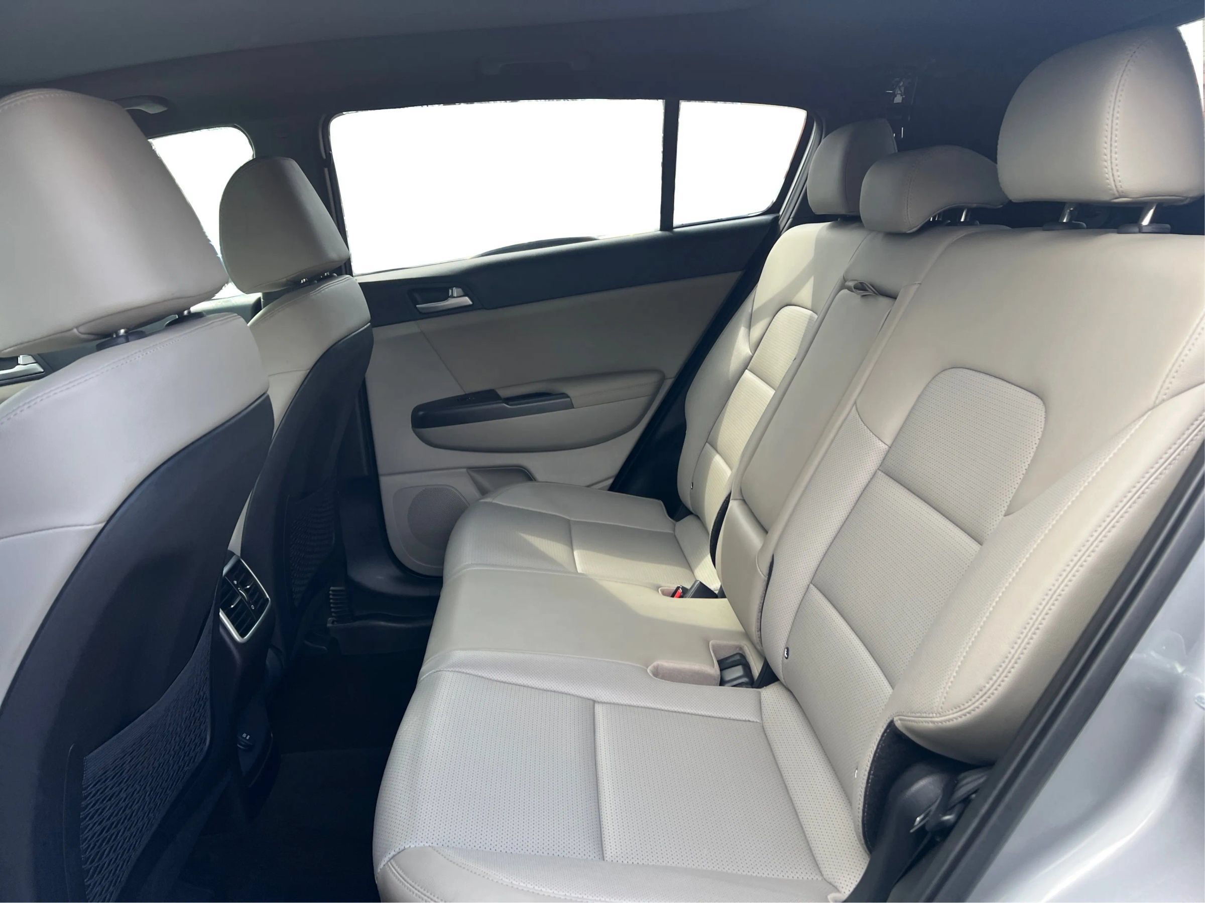 Used 2022 Kia Sportage Nightfall Edition FWD image 12