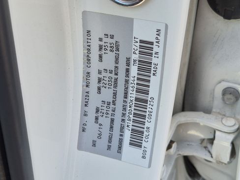 Used 2019 MAZDA MAZDA3 AWD Sedan w/ Preferred Package image 32