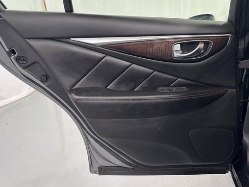 Used 2018 INFINITI Q50 Luxe w/ Essential Package (3.0T Luxe) AWD/4WD image 23
