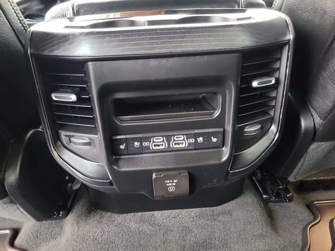 Used 2024 RAM 1500 Limited AWD/4WD image 17