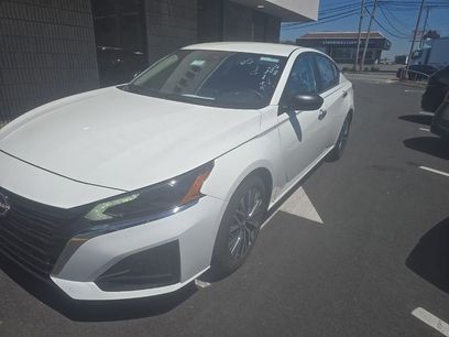 Used 2025 Nissan Altima 2.5 SV