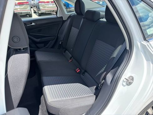 Certified 2025 Volkswagen Jetta S FWD image 20