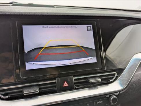 Used 2022 Kia Niro EX w/ Cold Weather Package FWD image 26