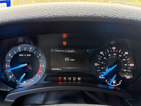 Used 2017 Ford Expedition XLT RWD image 15